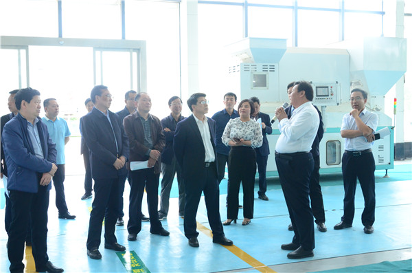 玉米脫皮機的加工效果直接關系著提胚和破糝的質量